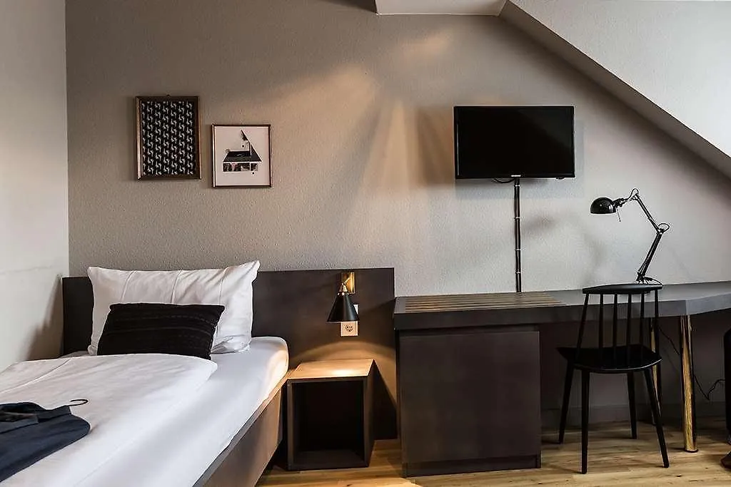 Bold Hotel Frankfurt Messe Φραγκφούρτη 3*,